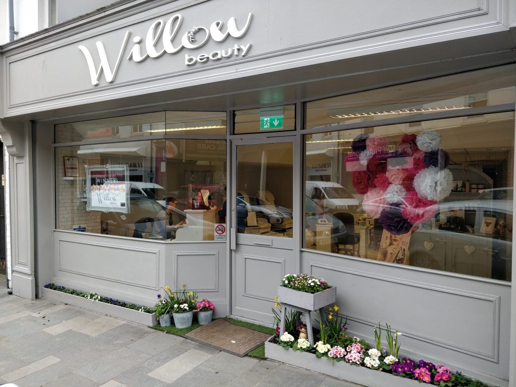 Job Opportunity at Willow Beauty
