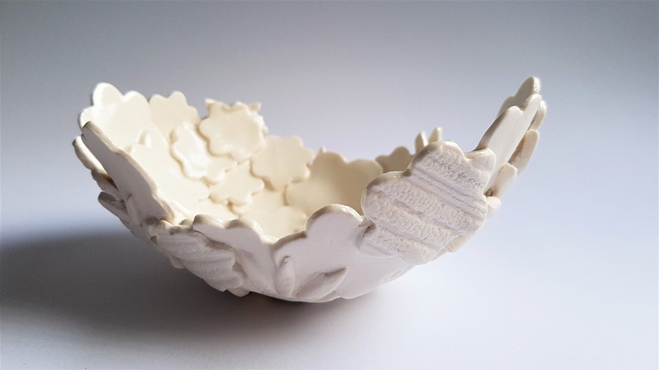 Potter and Bunny to hold Porcelain Paper Clay Classes in The Braid